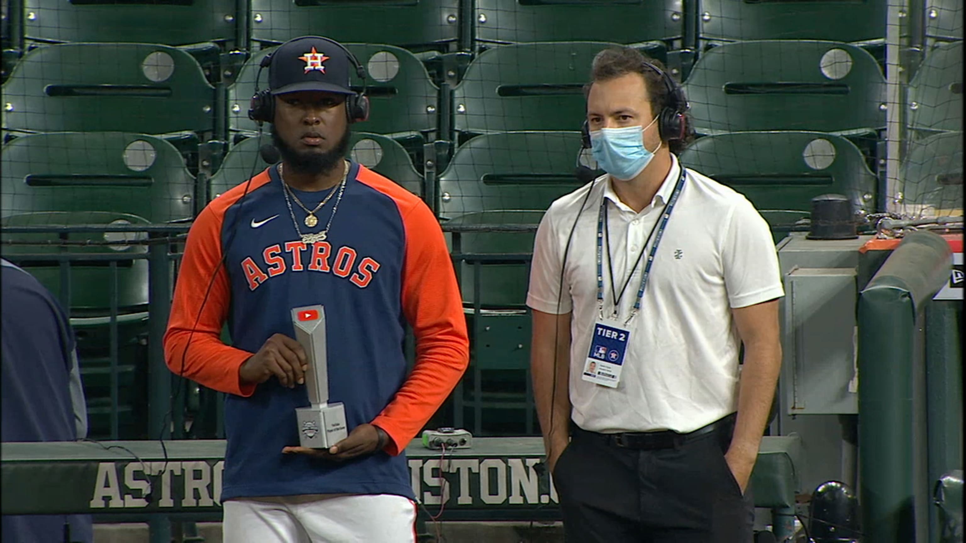 Javier receives YouTube trophy