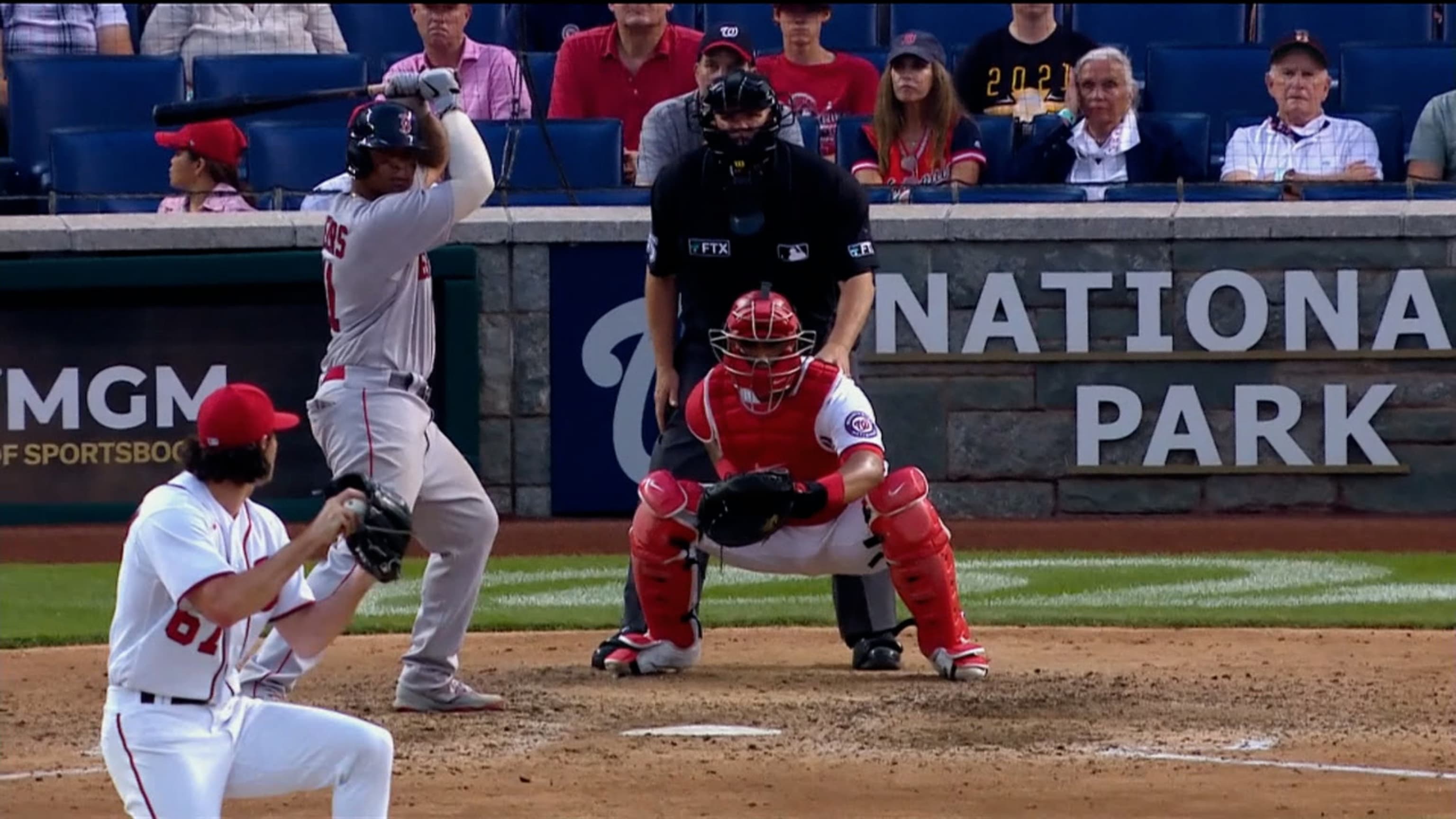 Devers dispara dos jonrones