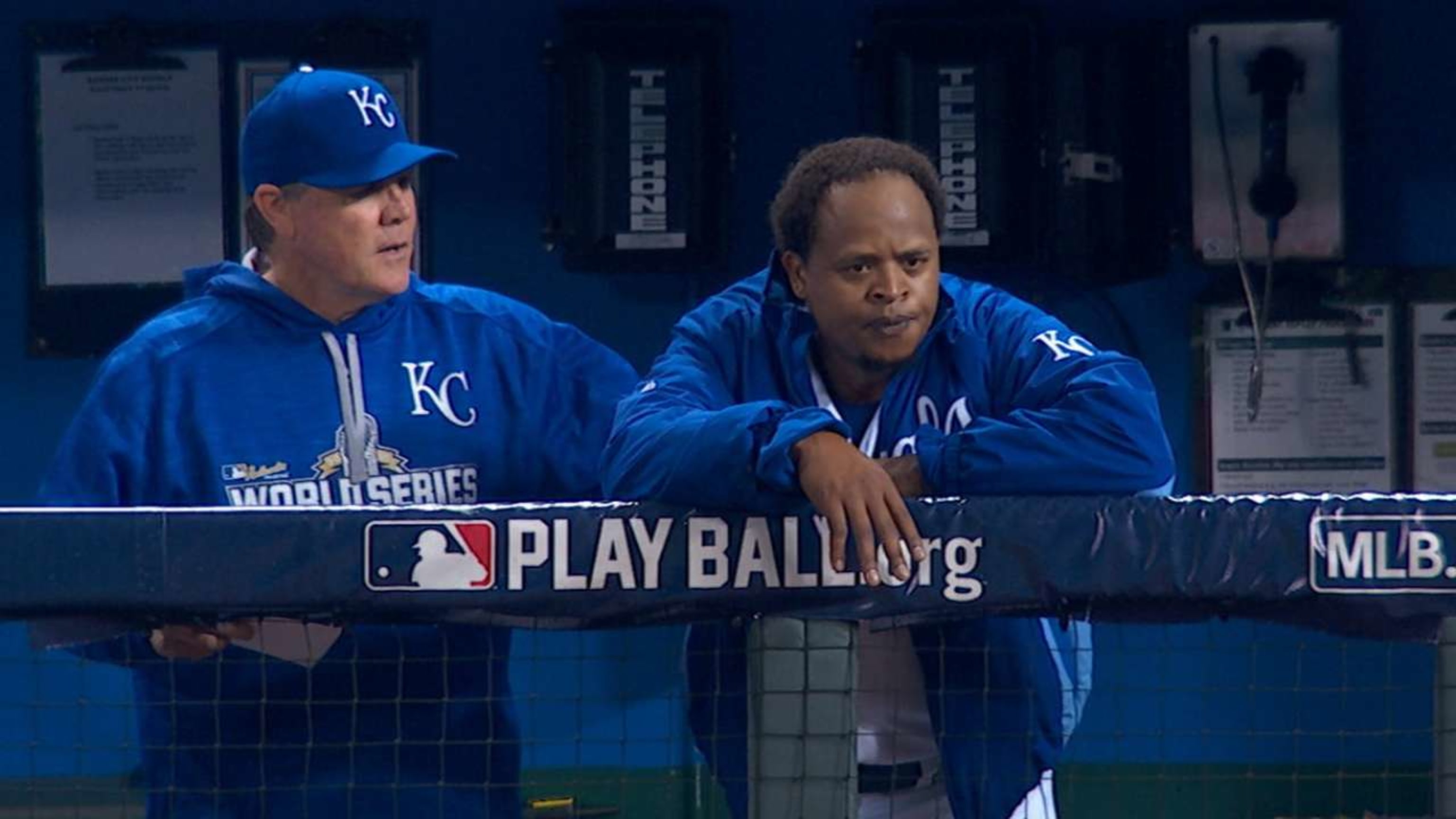 Royals pitcher Edinson Volquez loses father before taking mound for World  Series opener – Orange County Register