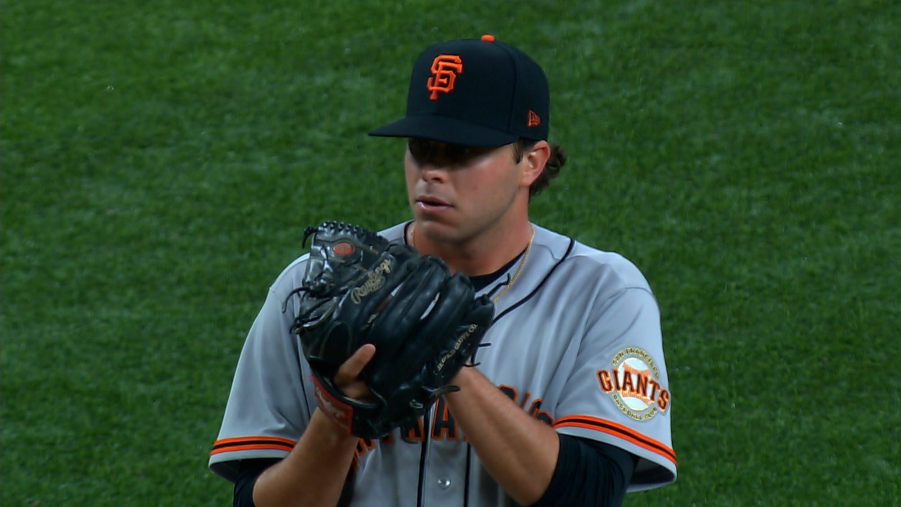 Sammy Long strikes out 7 in debut, Giants lose in 11 innings