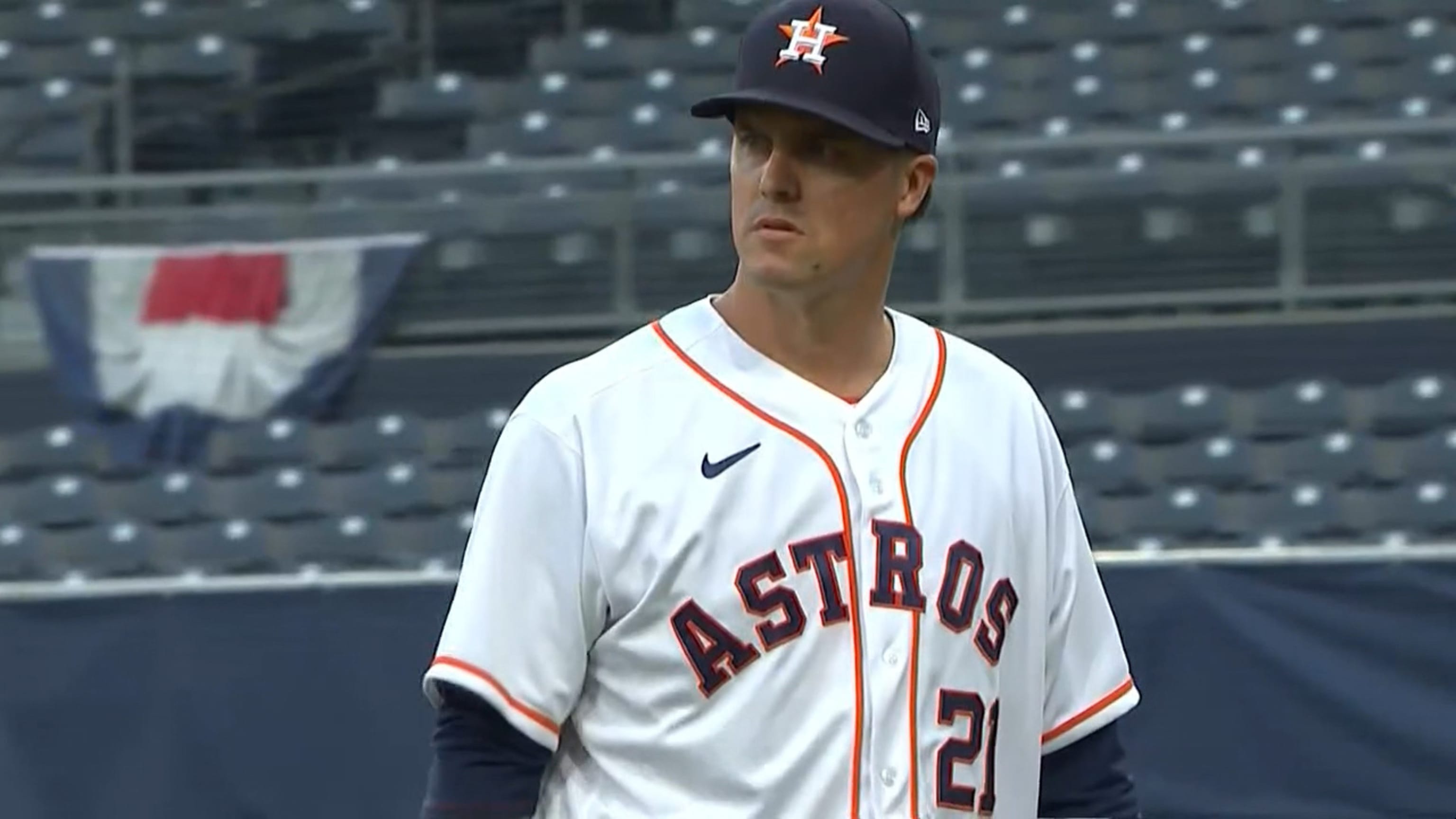 Greinke luce sólido en Juego 4