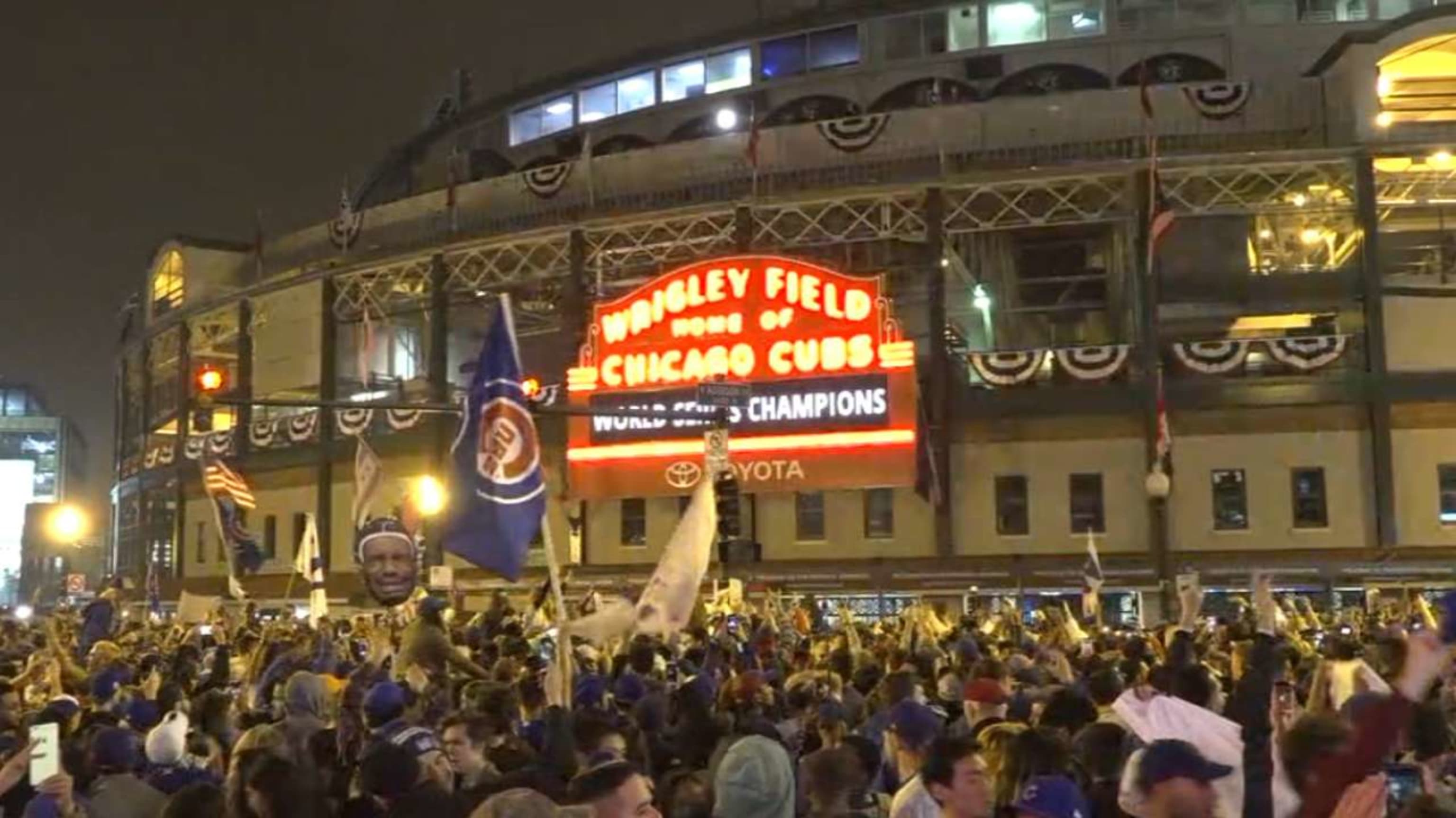 Cubs mascot surprises fans, Wrigleyville bars prepare for big night - ABC7  Chicago