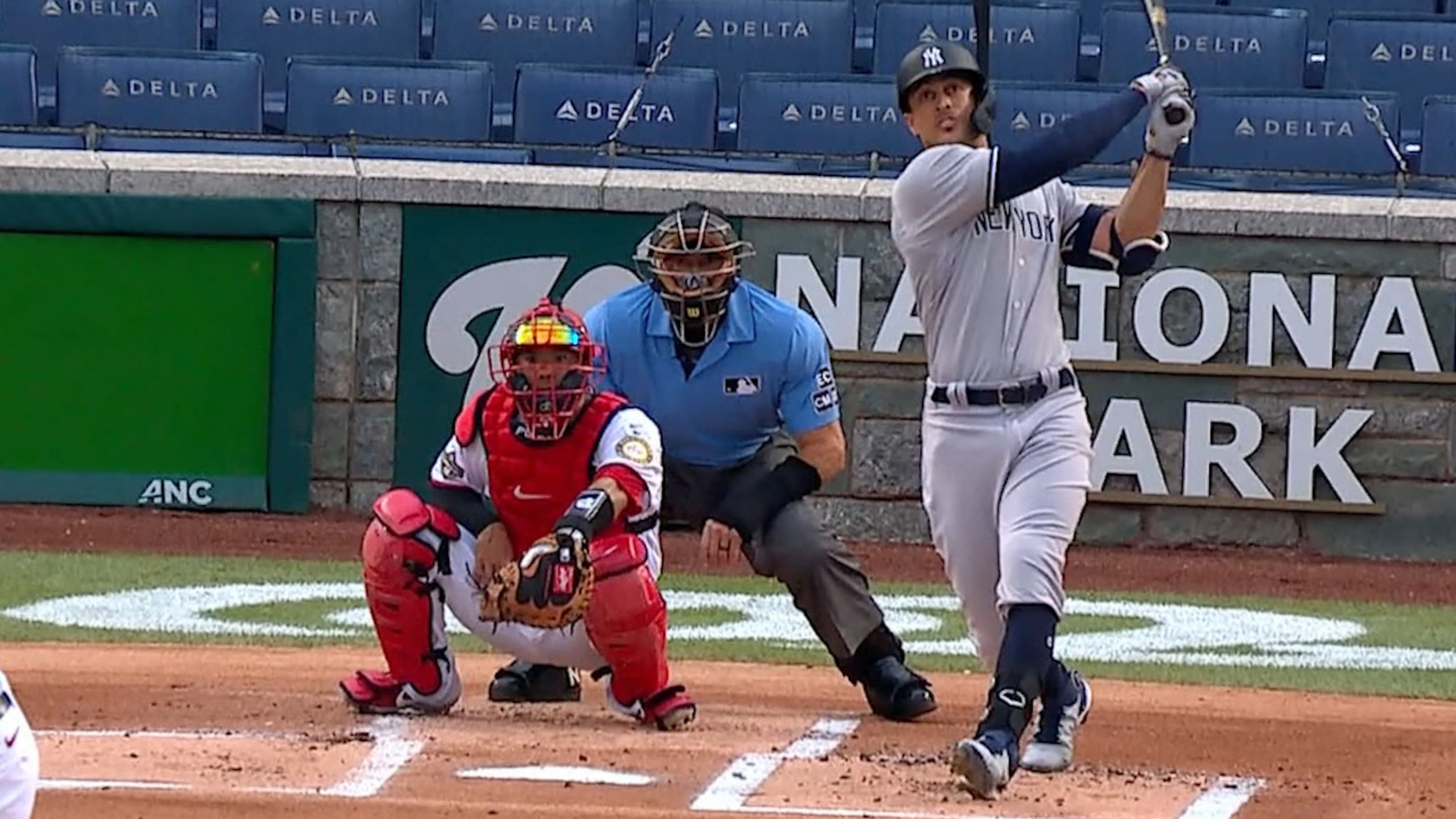 HR de dos carreras de Giancarlo Stanton