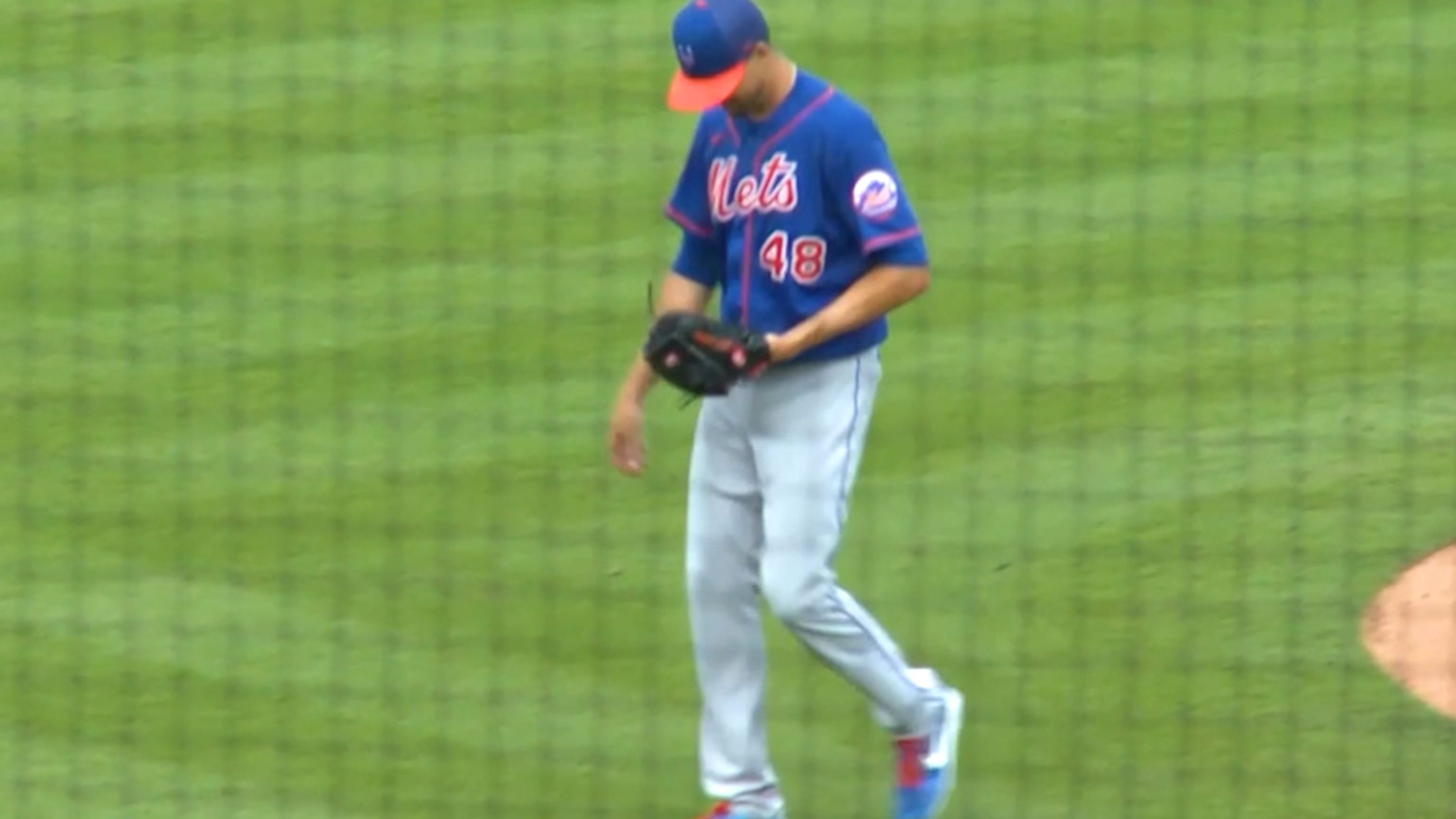 Jacob deGrom receta 5 ponches