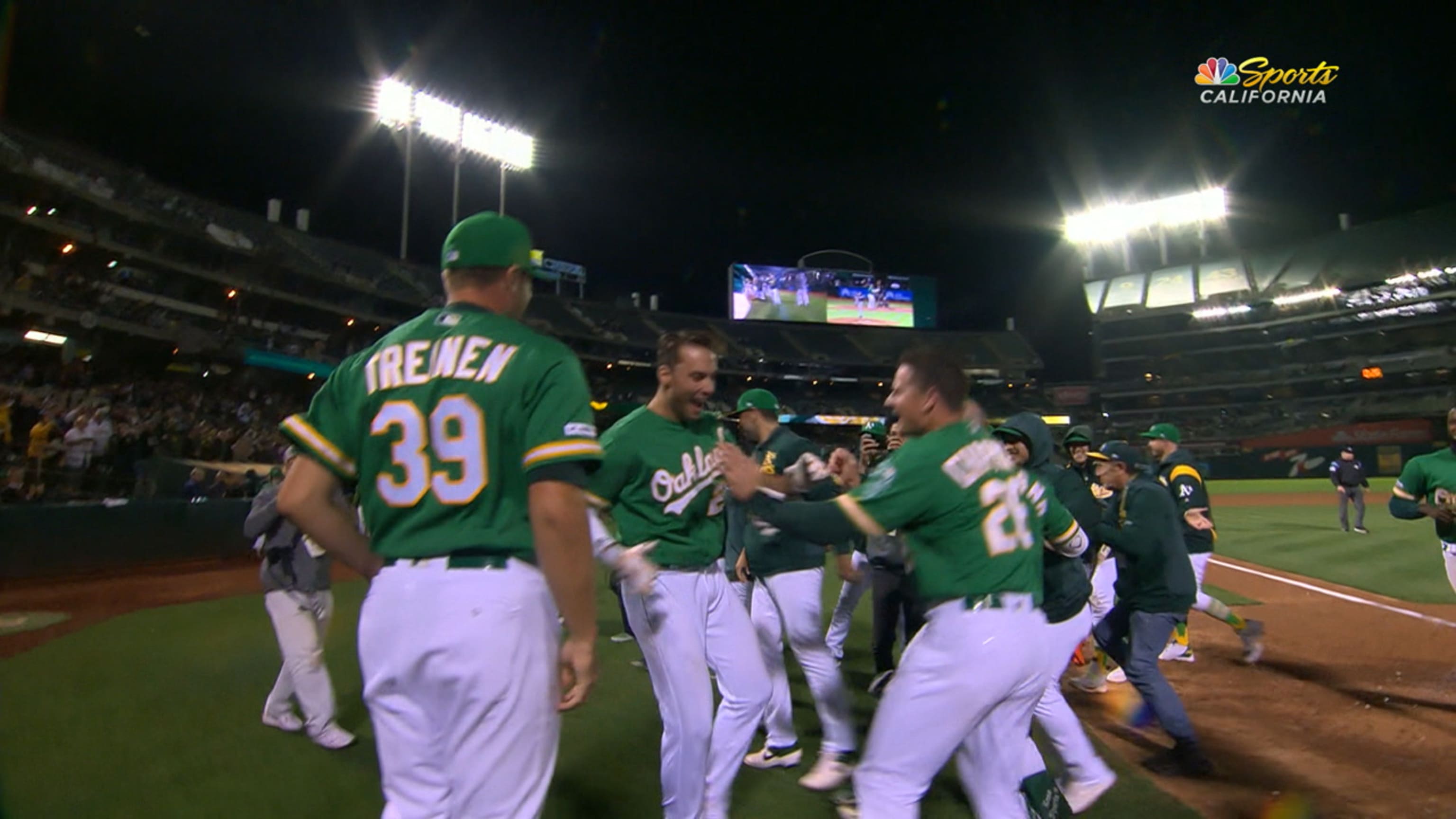 Olson lo gana con HR de oro