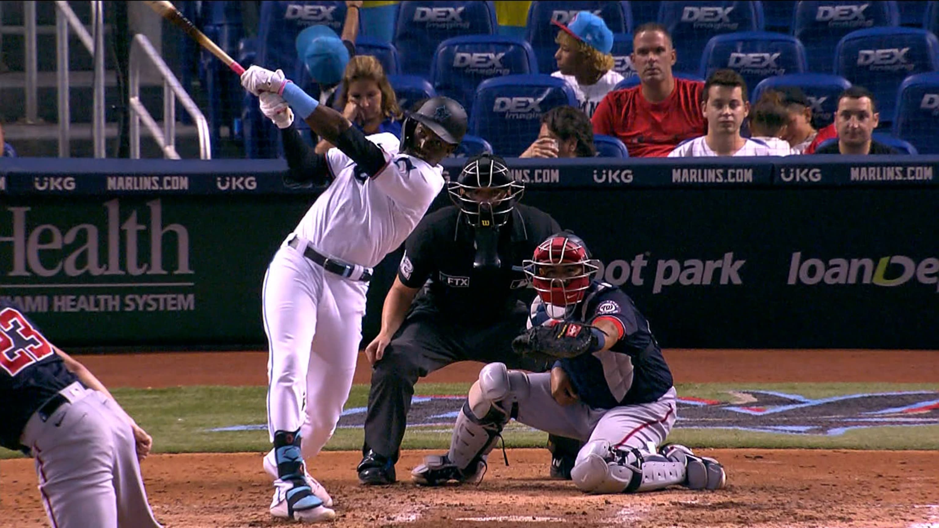 Marlins outfielder Jesus Sanchez channels Kevin Mitchell in bare-handed  catch