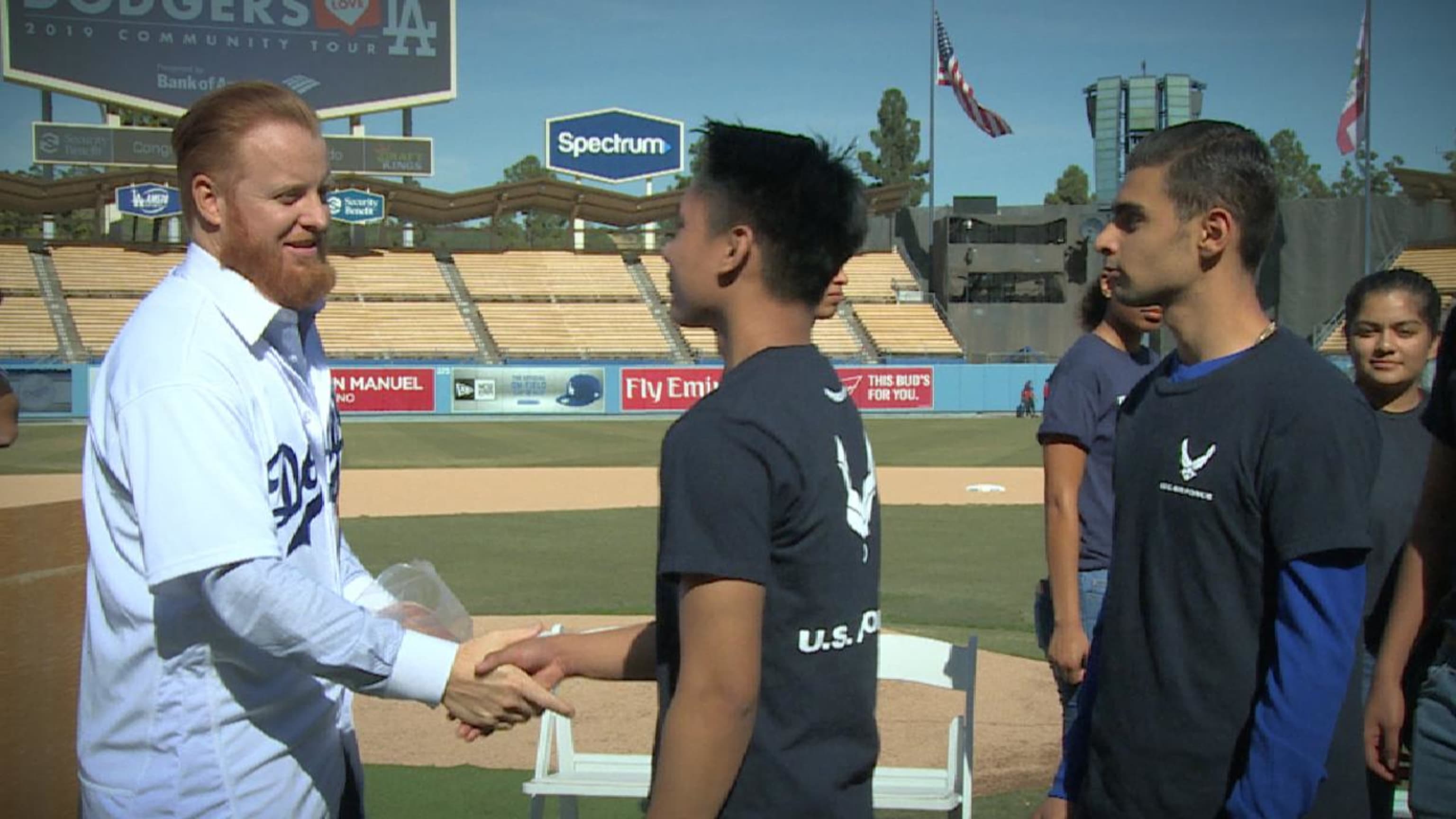 Los Angeles Dodgers' Justin Turner Lives His Y/N Moment With