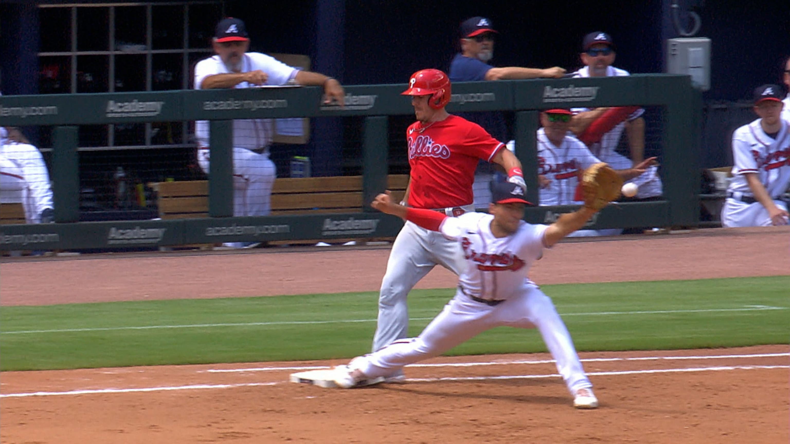 Castellanos HR after overturned call, Phils beat Braves 3-1