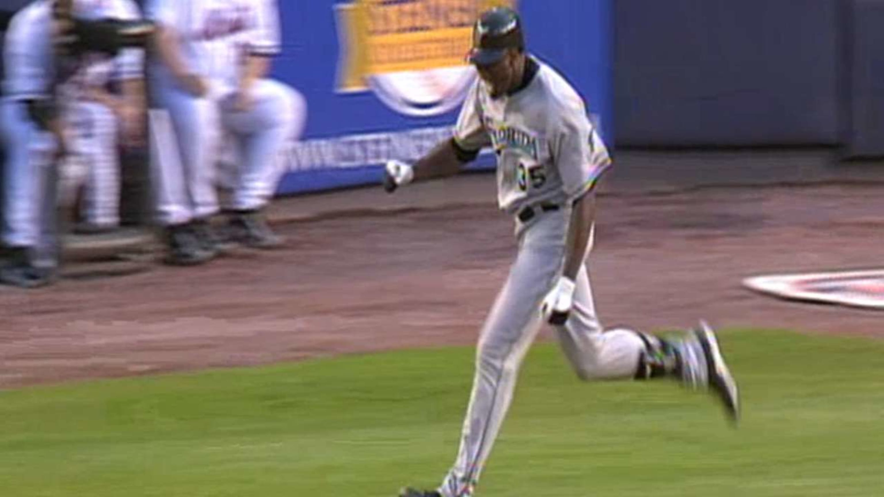 The only thing bigger than Dontrelle Willis' leg kick was his one  absolutely booming grand slam