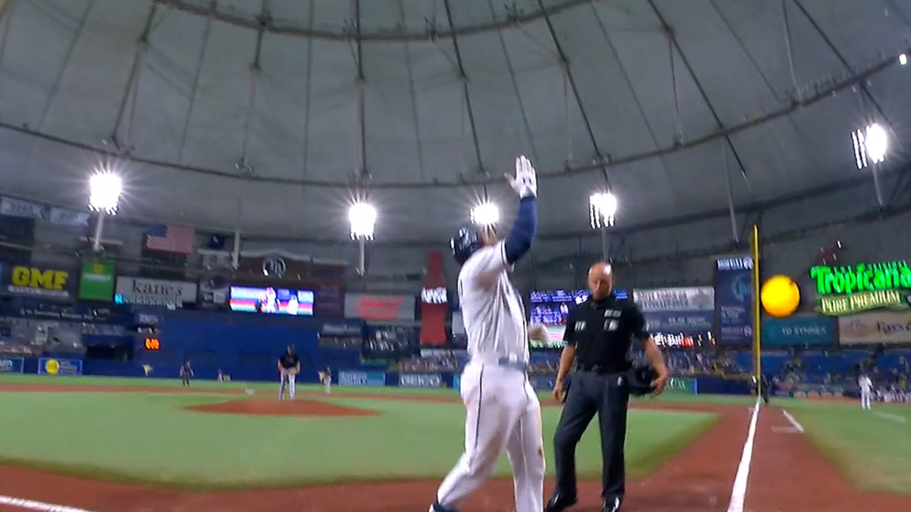 Franco batea dos jonrones