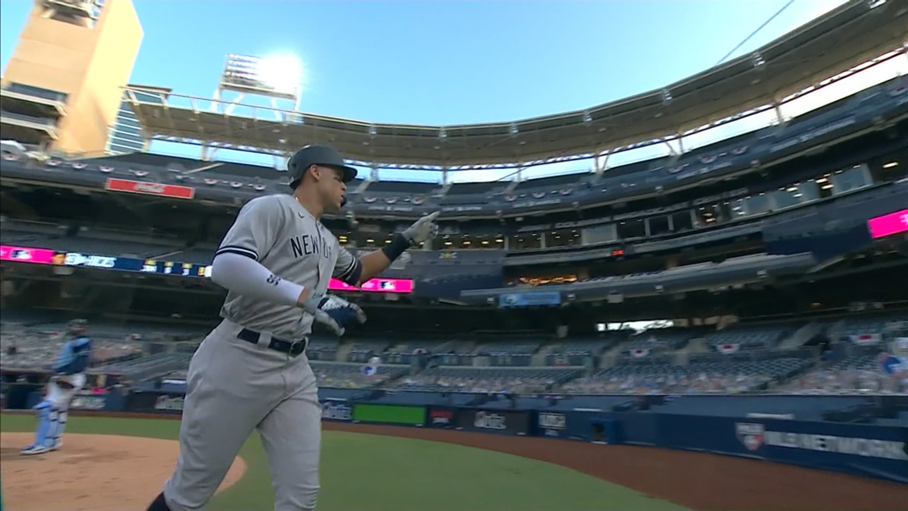 Aaron Judge suena HR solitario