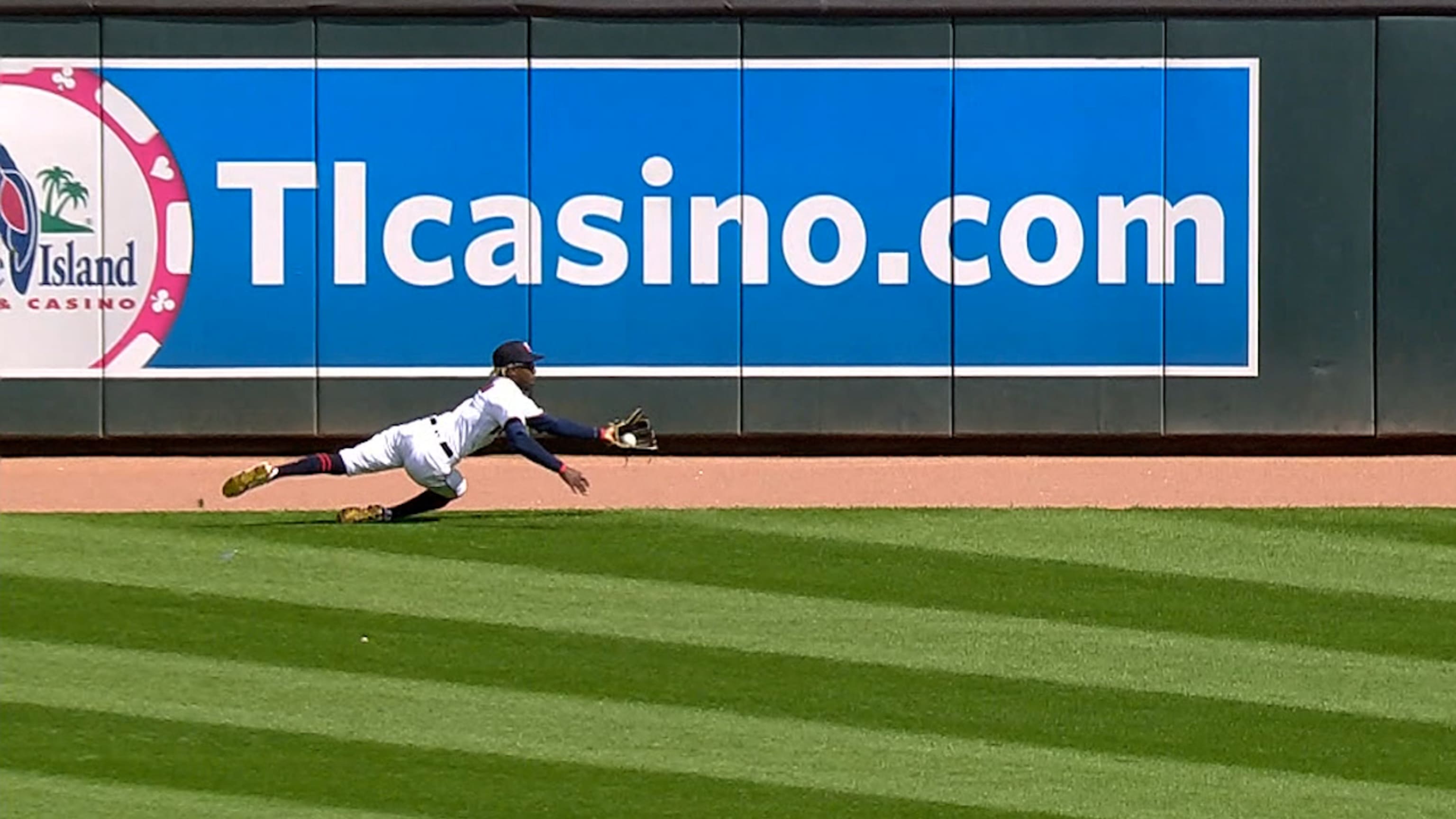 Top 5 diving catches in MLB history #mlb #divingcatch #goldglove #base, backyard baseball