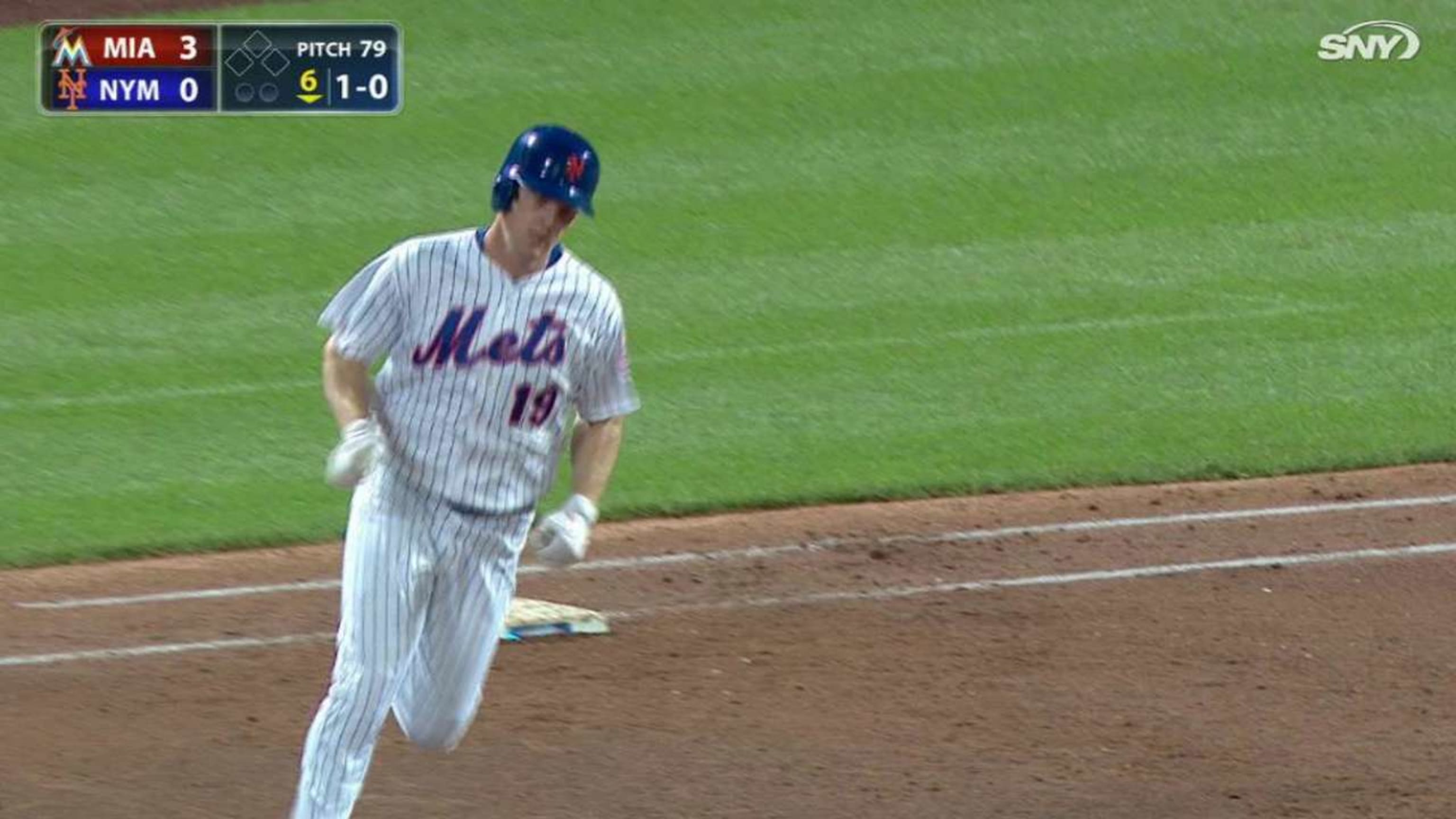 NYM@MIA: Gordon leads the game off with a solo homer 