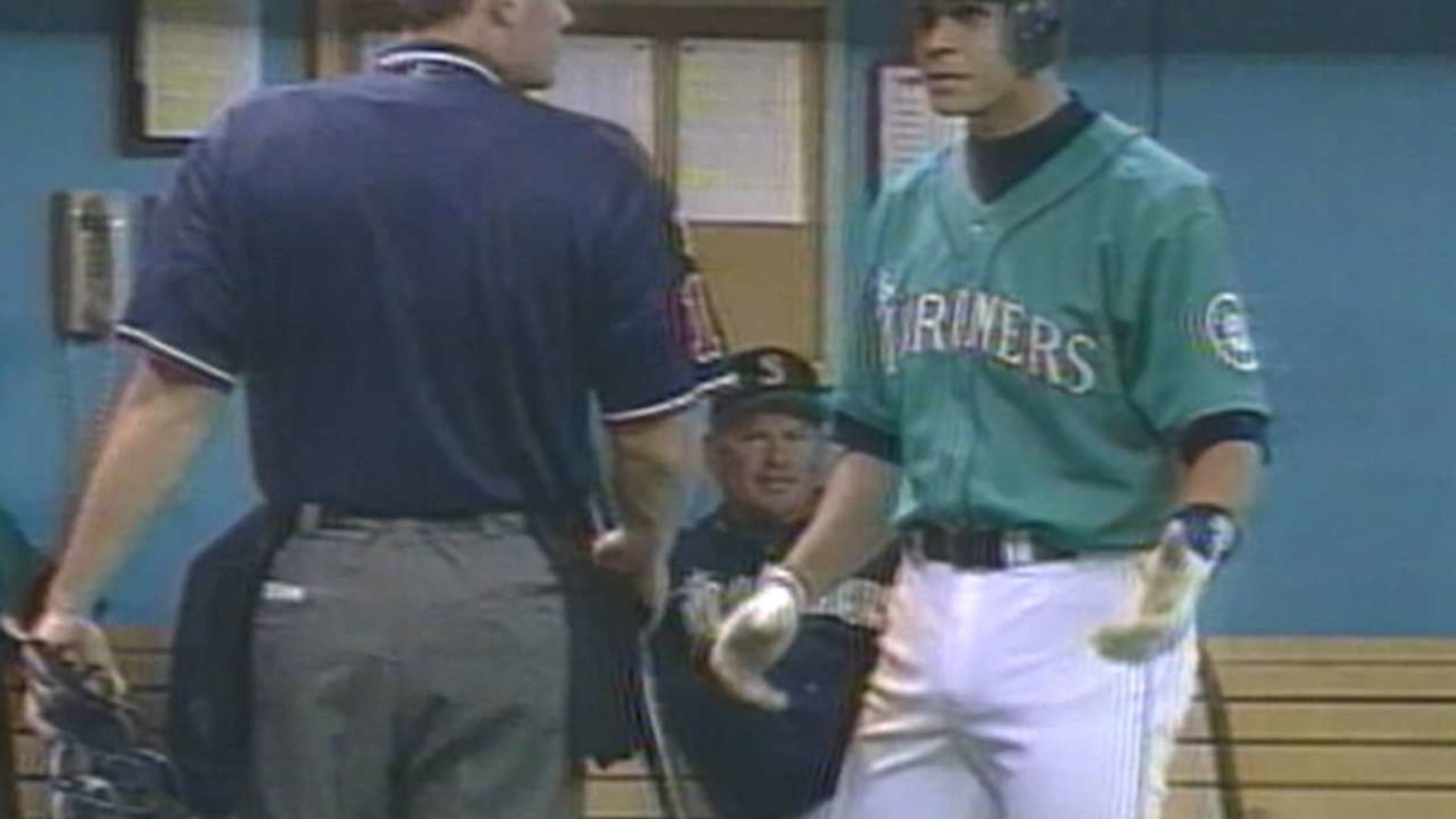 A-Rod homers with Griffey's bat