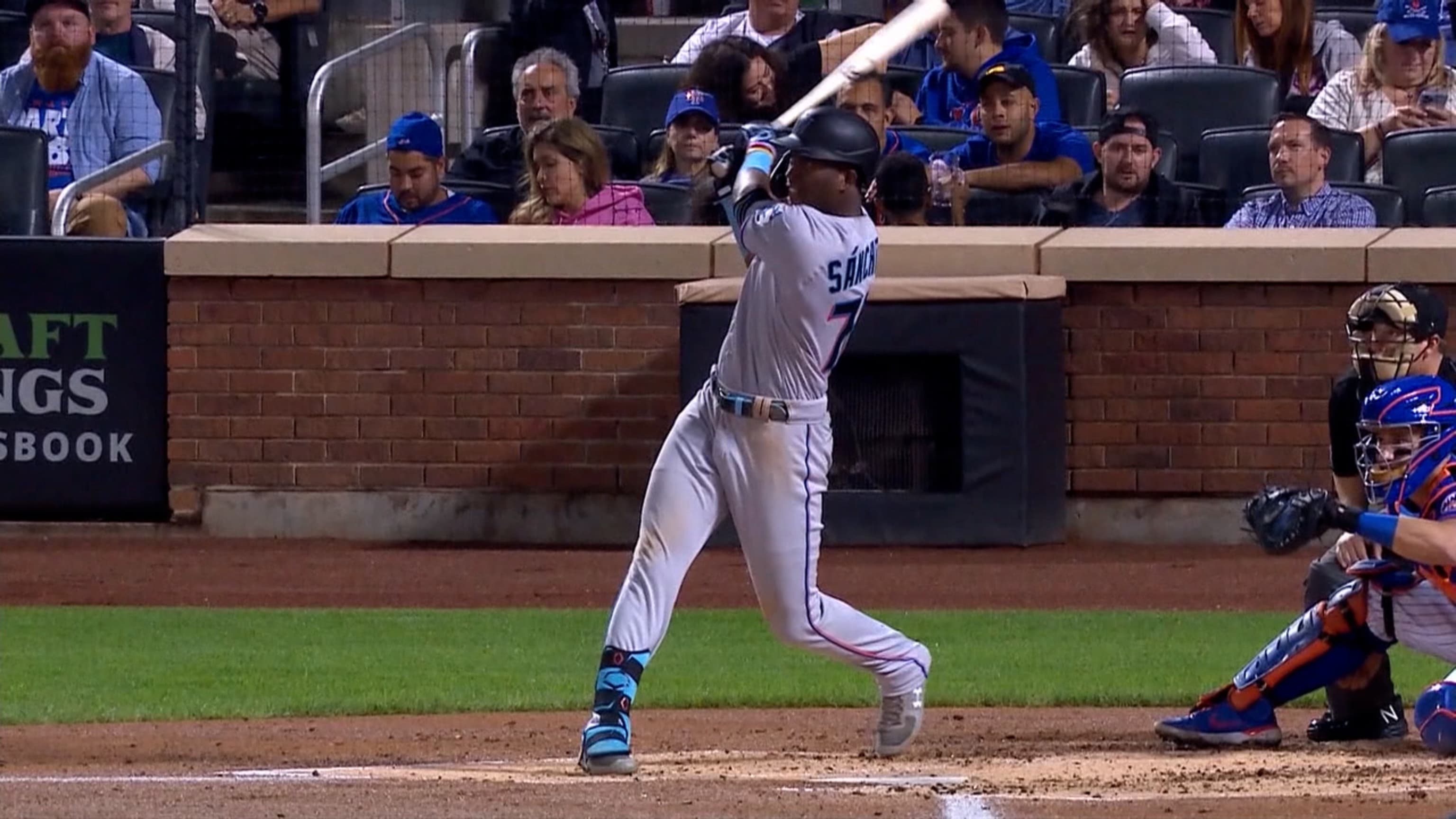 Enorme HR de Jesús Sánchez