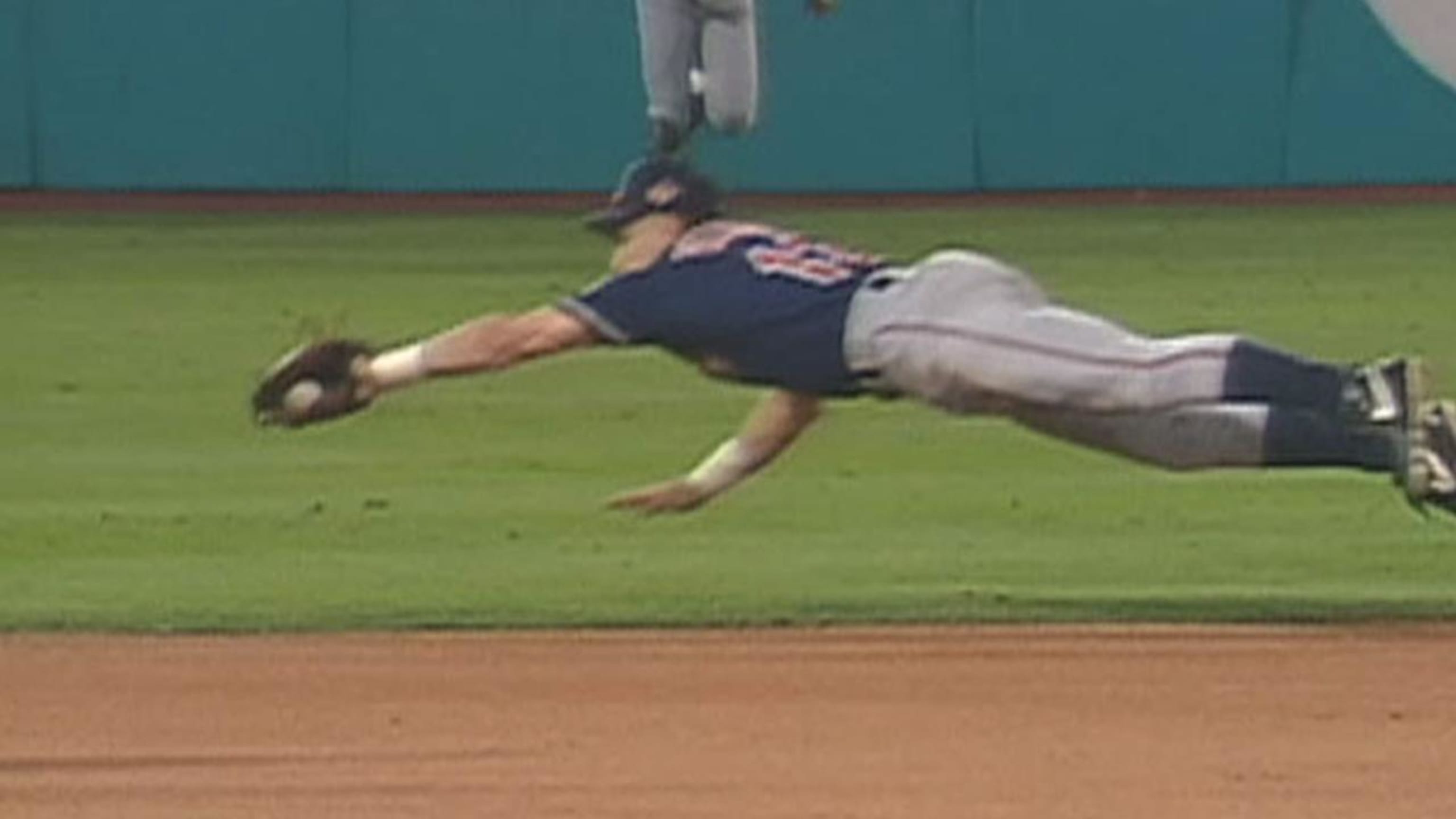 Vizquel's diving stop