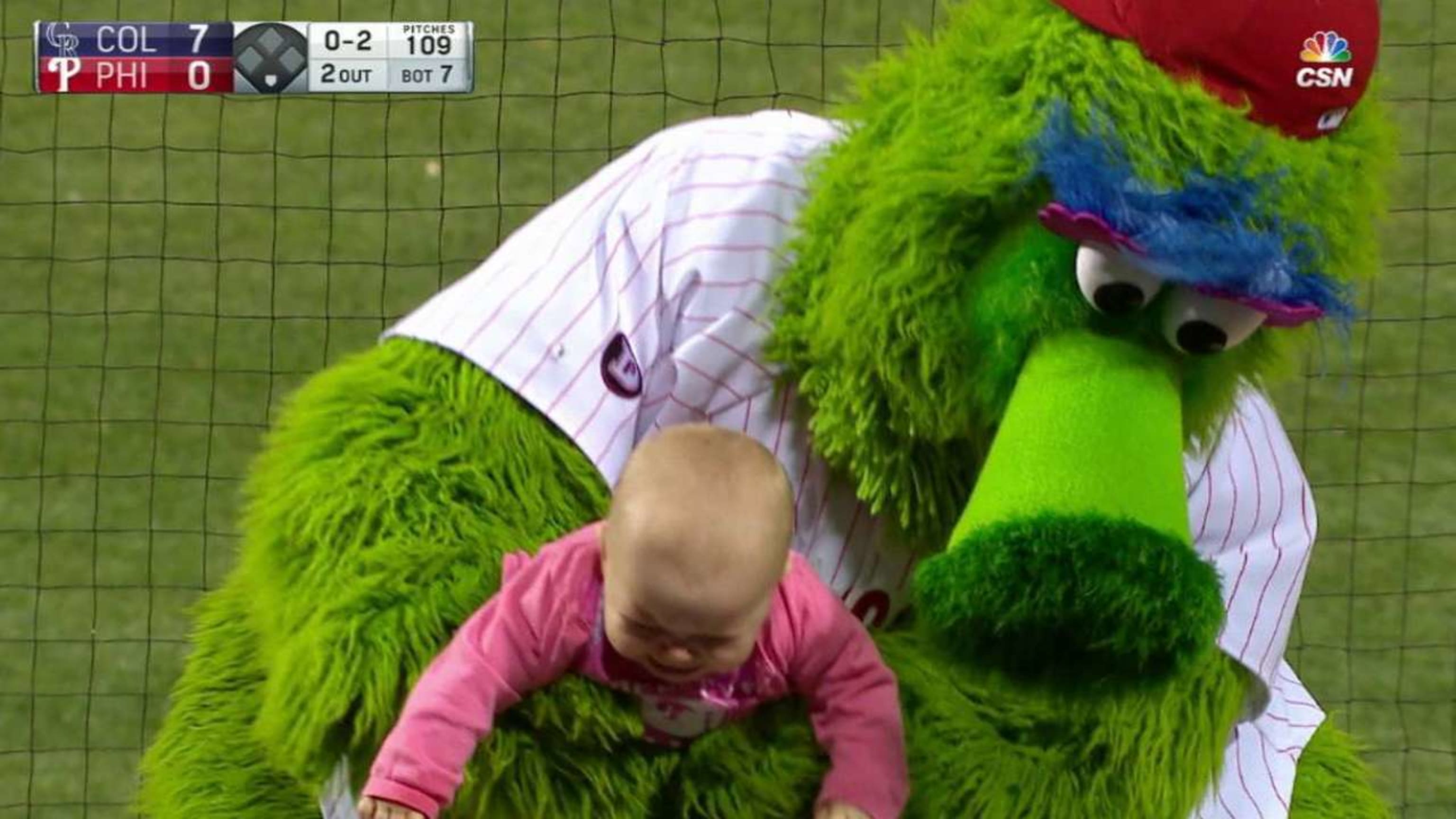 Phillies fan's AI-generated photos of Phanatic go viral on Twitter