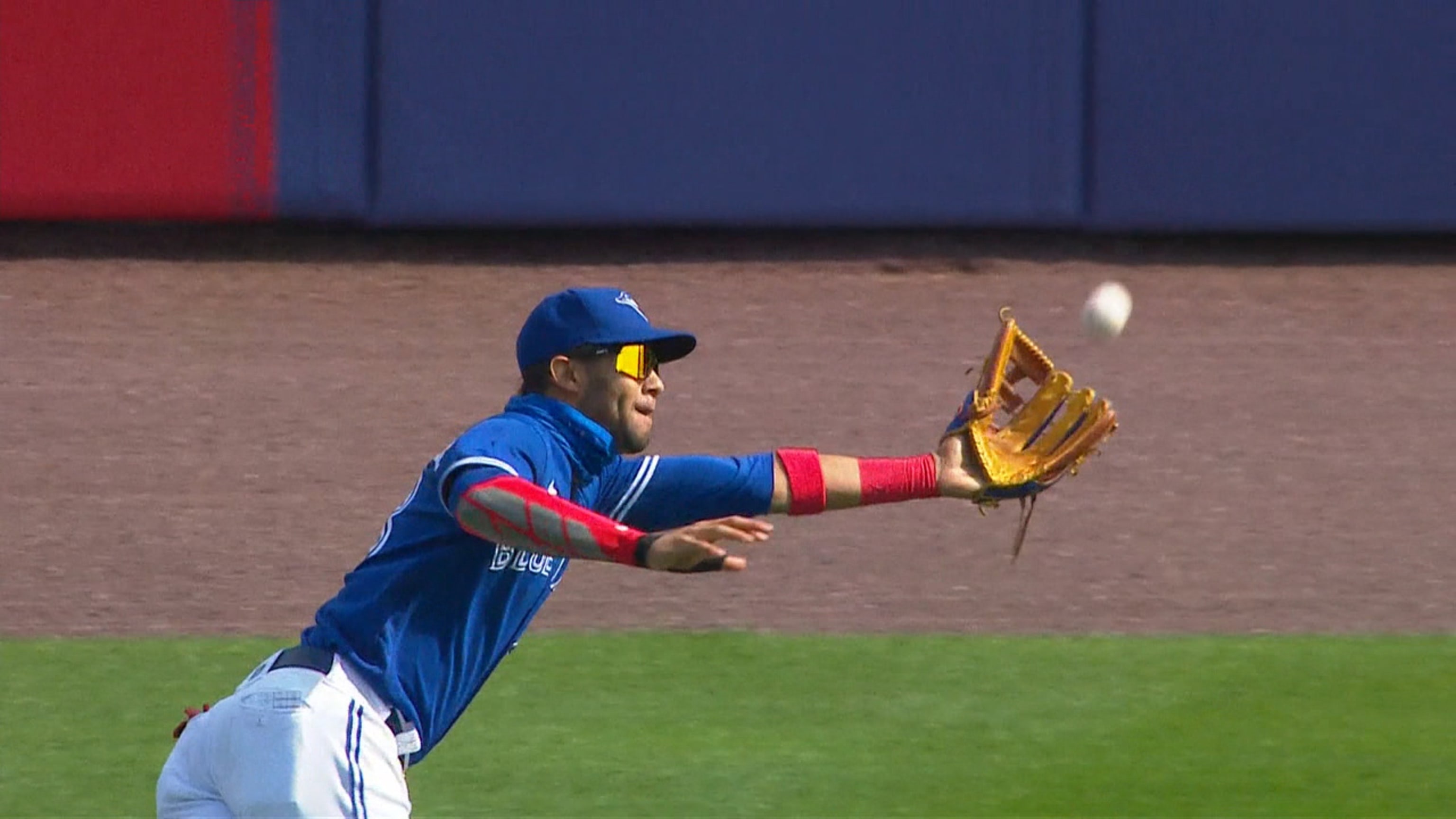 Gurriel Jr. roba un imparable