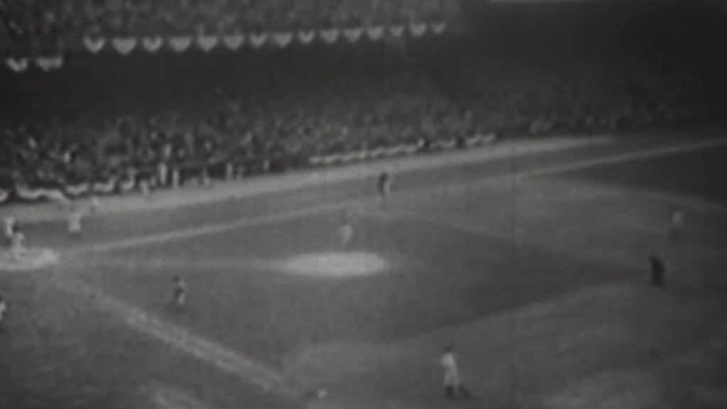 Tigers win 1st World Series with Game 6 walk-off | 10/07/1935