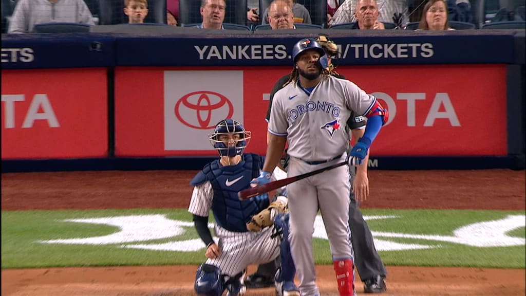 Guerrero Jr.'s second home run, 04/13/2022