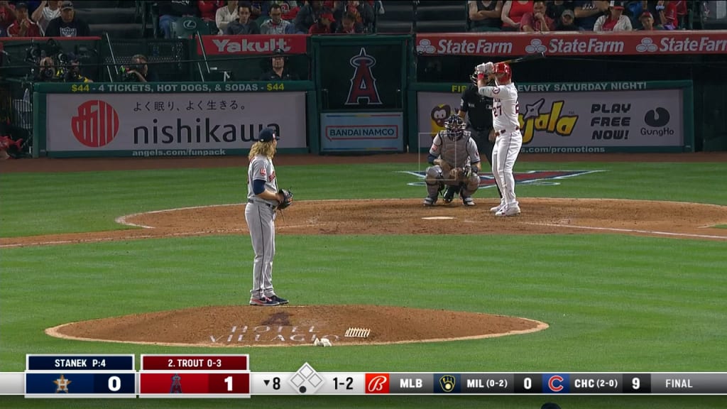 Angels fan catches Trout home run in fishing net — VIDEO