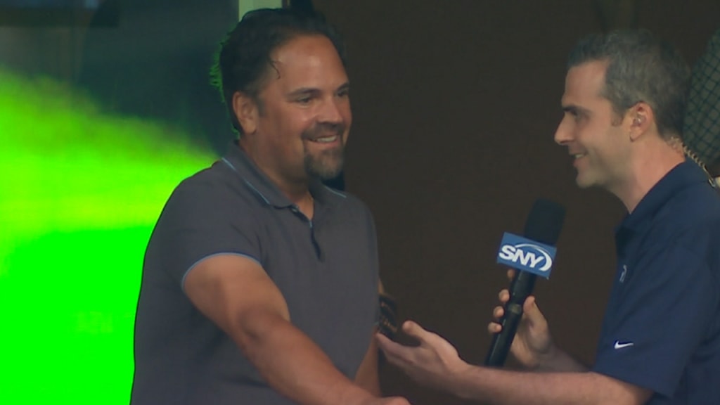 Mike Piazza joins the broadcast, 07/23/2021