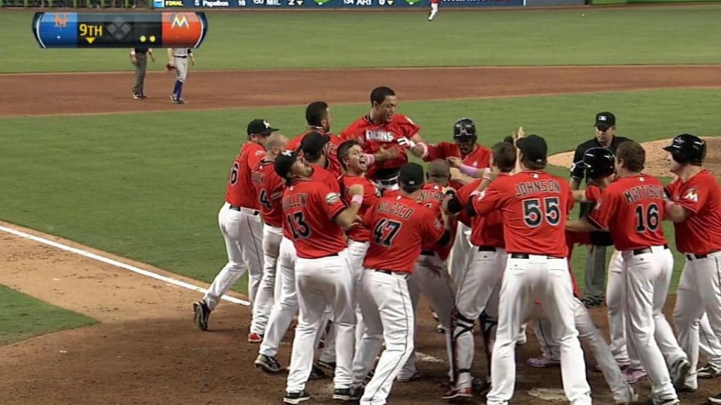 Stanton's walk-off grand slam gives Marlins 8-4 win over Mets