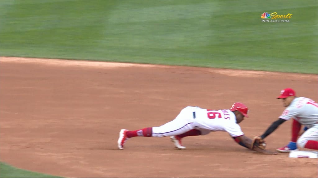 Vargas nabs Robles at second