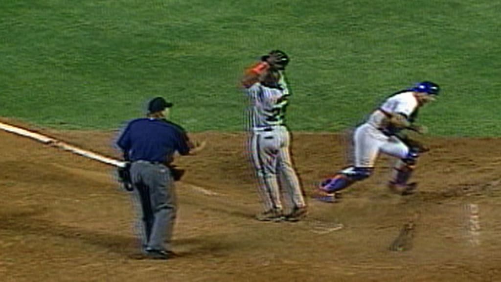 SF@NYM: Mets turn triple play on Snow's grounder | 08/05/1998