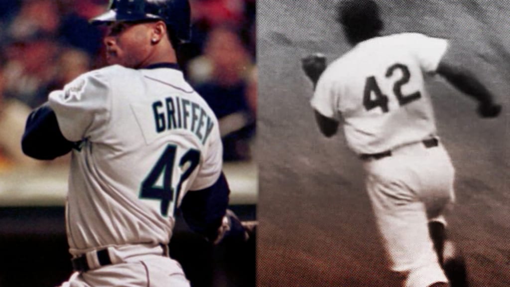 Griffey Jr. sports No. 42 jersey, 02/02/2022