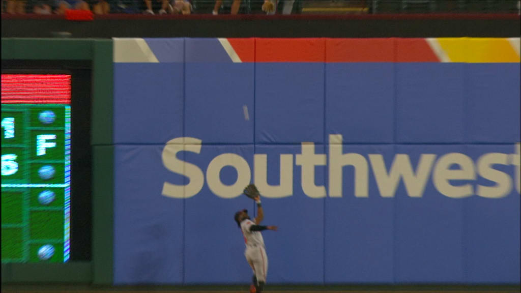 Smith exits after running catch