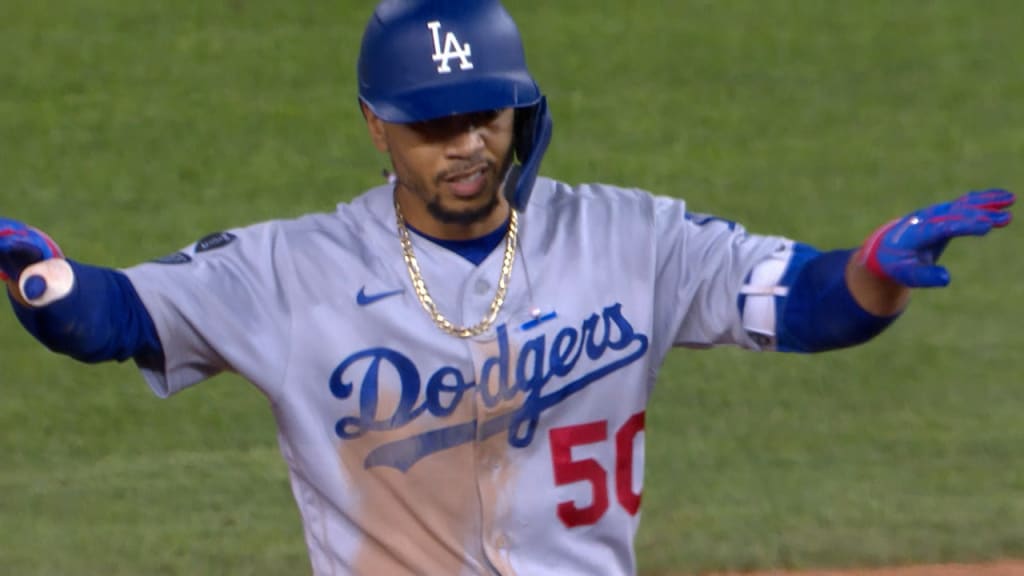 Gameday Fit : Mookie Betts as always coming through with the drip 💧💧