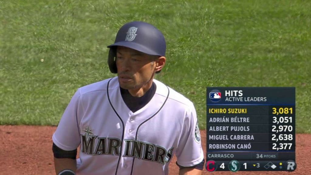 MLB PLAYERS LIGHTER MARINERS イチロー CLE@SEA: Ichiro knocks first single since return | 03/31