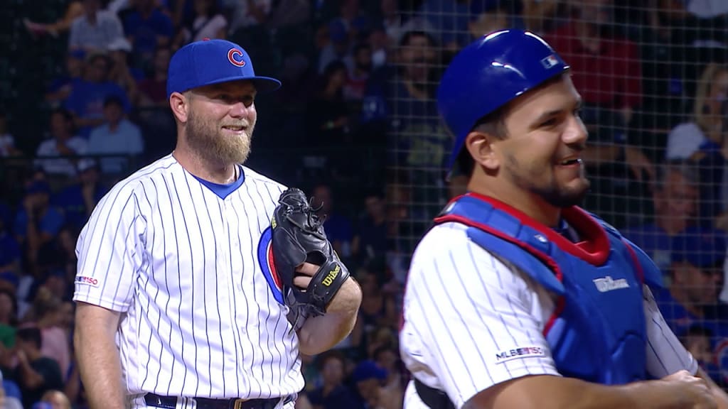 WATCH: Taylor Davis pitches, Kyle Schwarber catches ninth inning