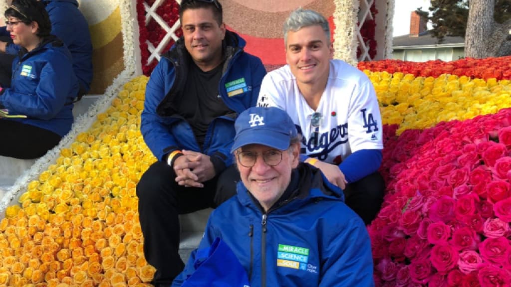 With his father by his side, Enrique Hernandez will be floating at the Rose  Parade - Los Angeles Times