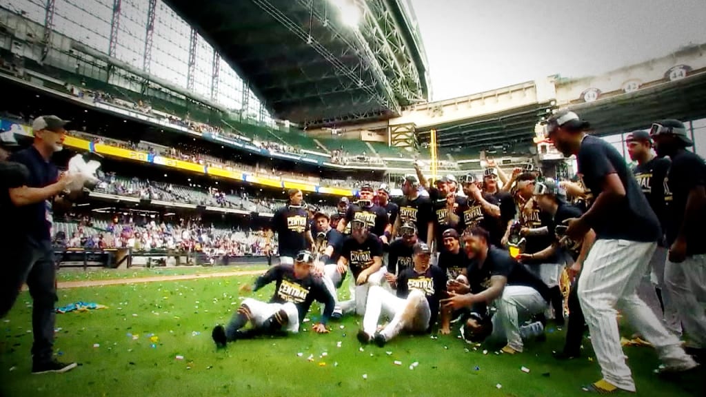 Brewers clinch the NL Central, 09/26/2021