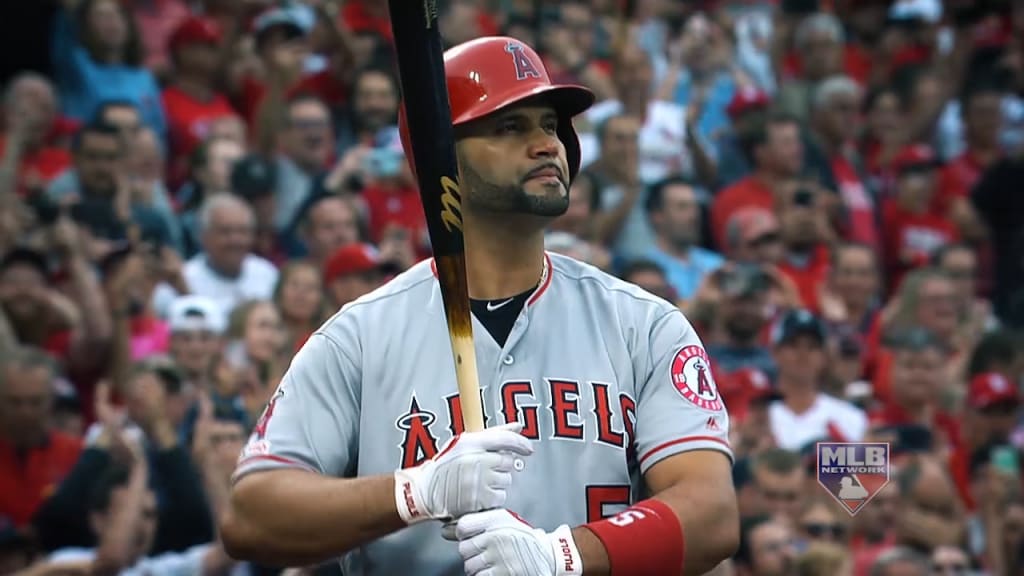 MLB - Albert Pujols announced that his return to St. Louis