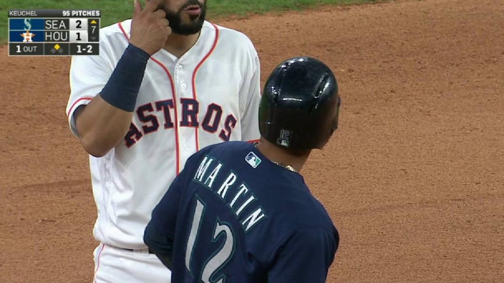 With Norichika Aoki Batting Wild Pitch By Dallas Keuchel Leonys Martin To 2nd 07 05 16 Lasmayores Com
