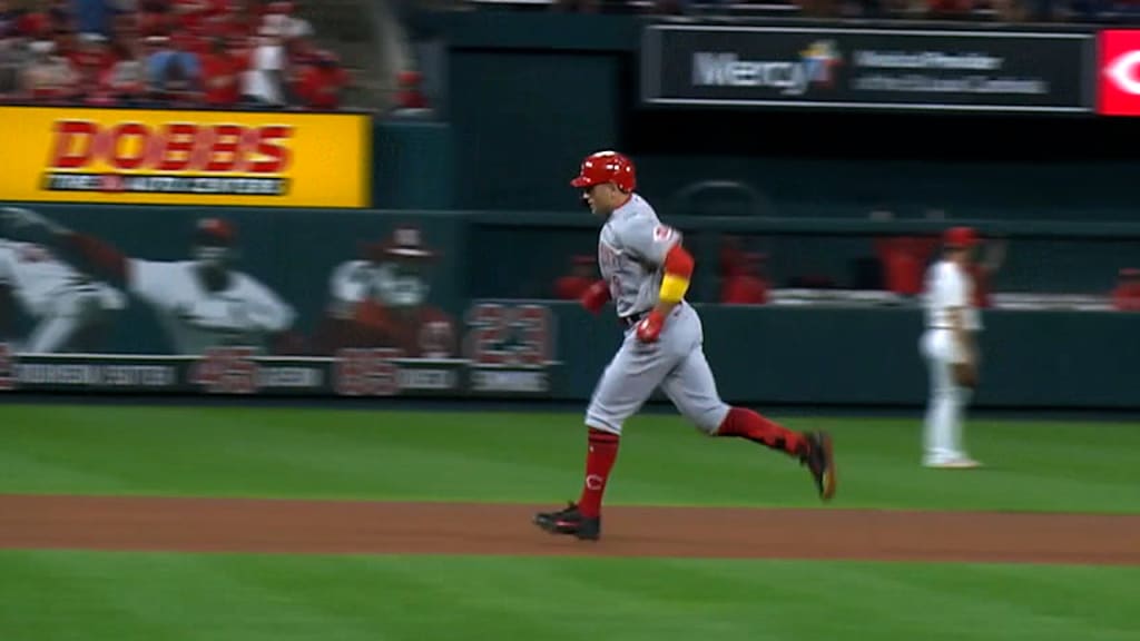 Superbubz's family gets special Joey Votto home run ball