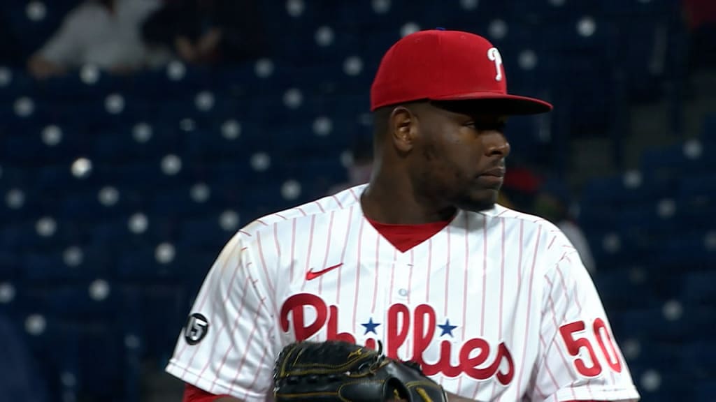Héctor Neris' five-out save