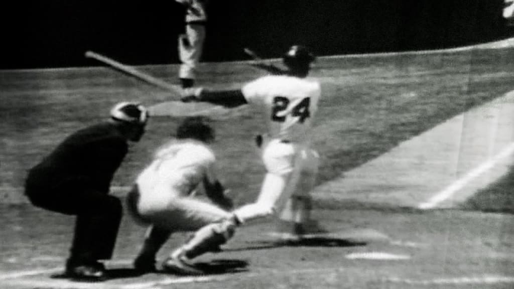 As Willie Mays' career stats grow, he's just happy for his Negro