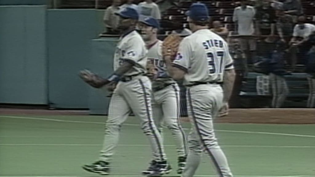 Dave Stieb records the save, 08/20/1998