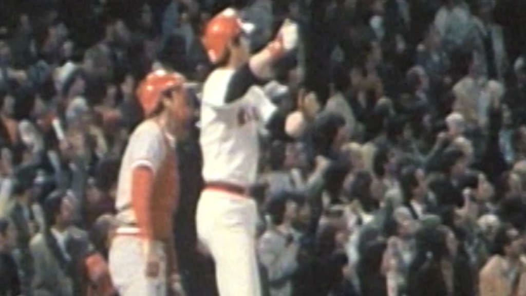 Carlton Fisk waves his walk-off homer fair in '75 WS | 10/21/1975