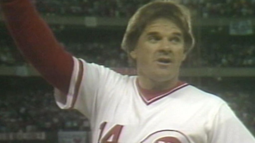 Pete Rose becomes the hit king