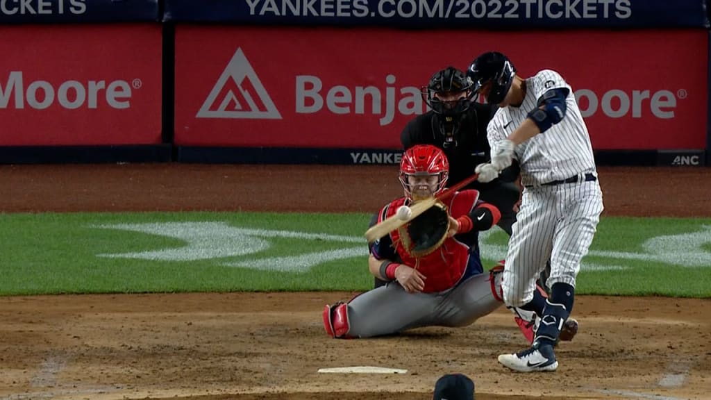 Kyle Higashioka hits two home runs against the Braves