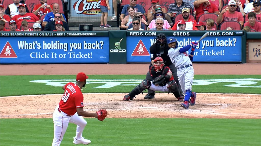 Whats a Hold in Baseball: Understanding This Crucial Stat