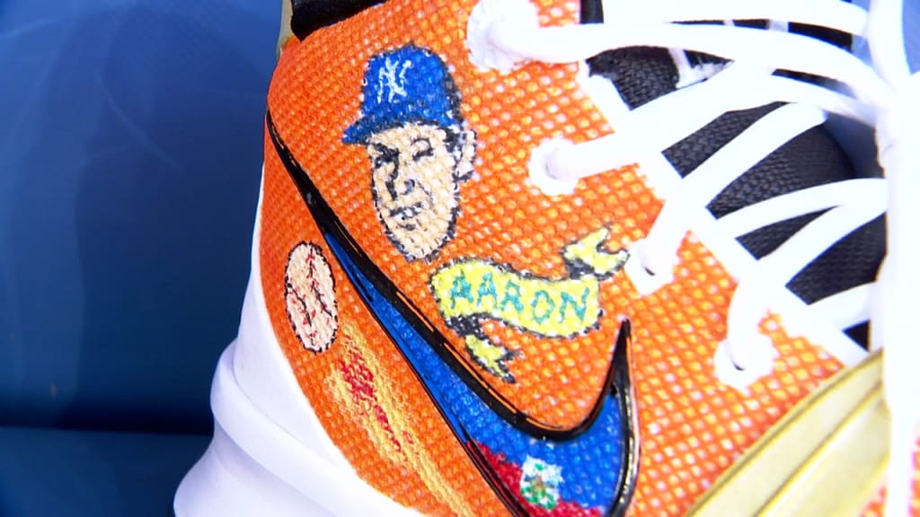 Aaron Boone's Father's Day cleats, 06/19/2022