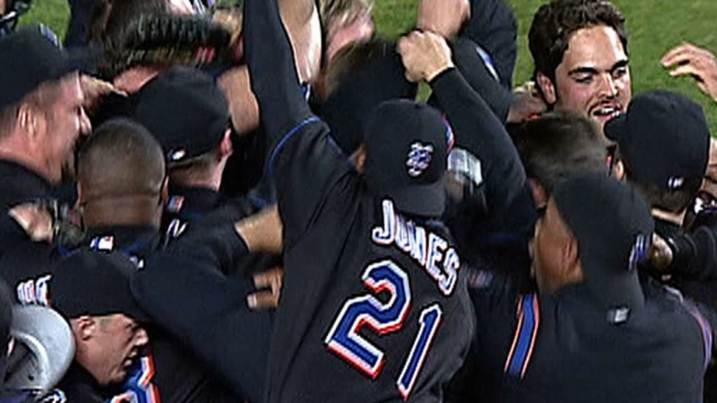Mets advance to 2000 World Series, 10/16/2000