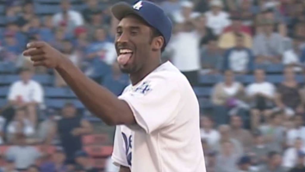Kobe throws out first pitch, 06/27/2000