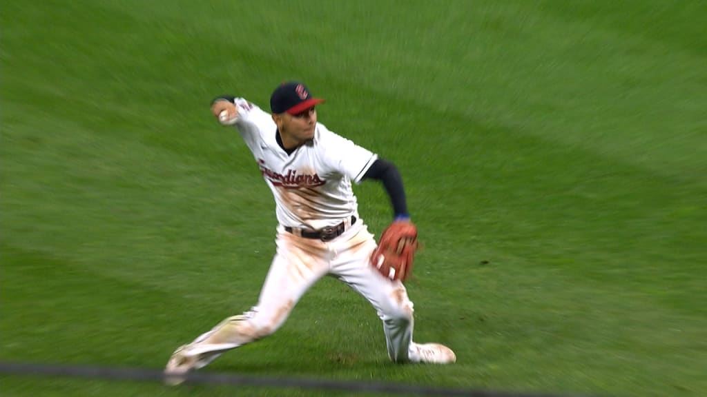 Andres Gimenez Left Everyone At The All-Star Game Stunned By This  Spectacular Behind-The-Back Throw For A Double Play